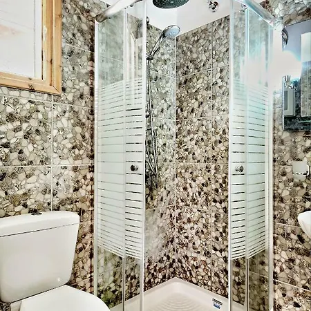 Danai * Agios Georgios Pagon